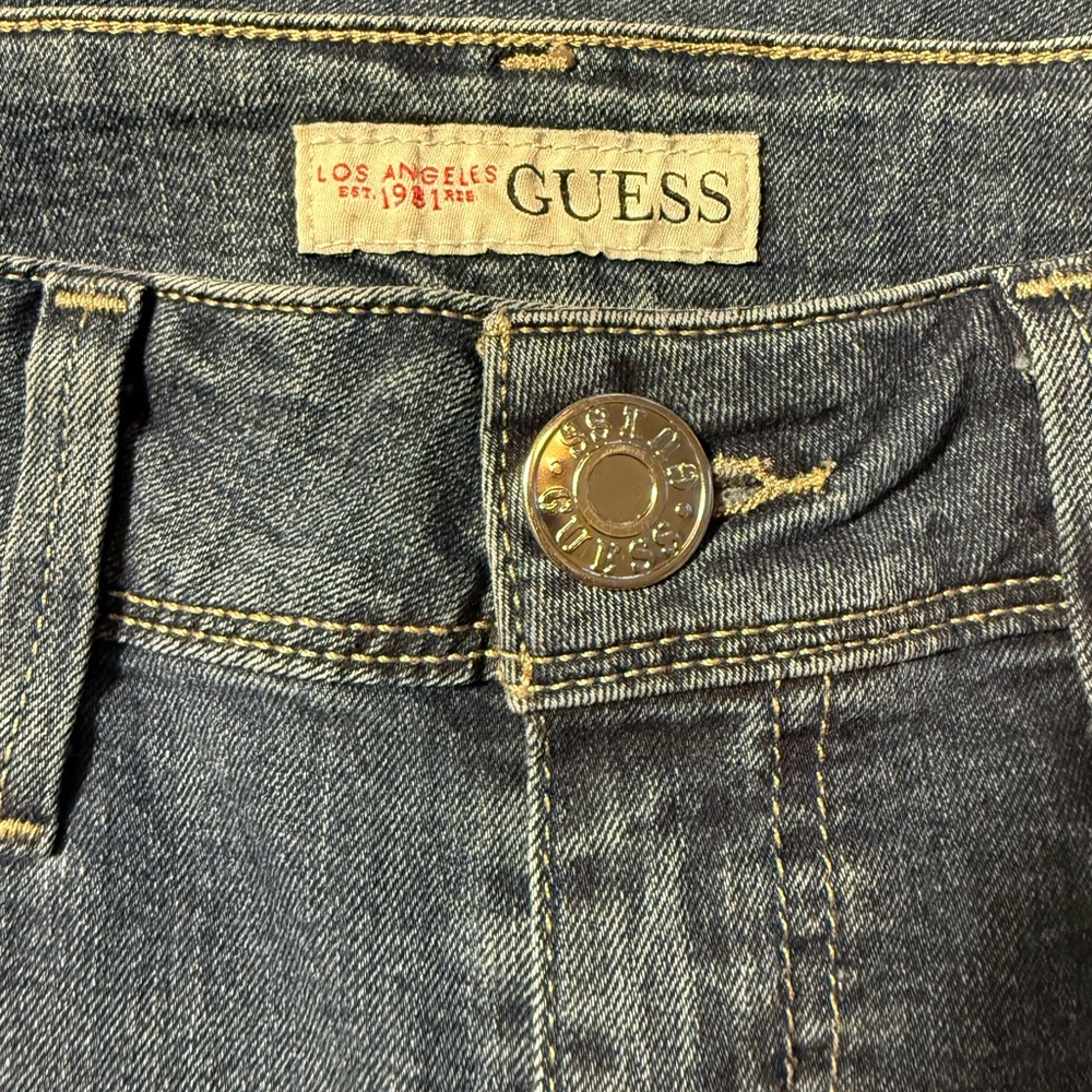 Guess Women's Medium Rise “Sarah Fit” Skinny Jeans Size 28 - Picture 2 of 11